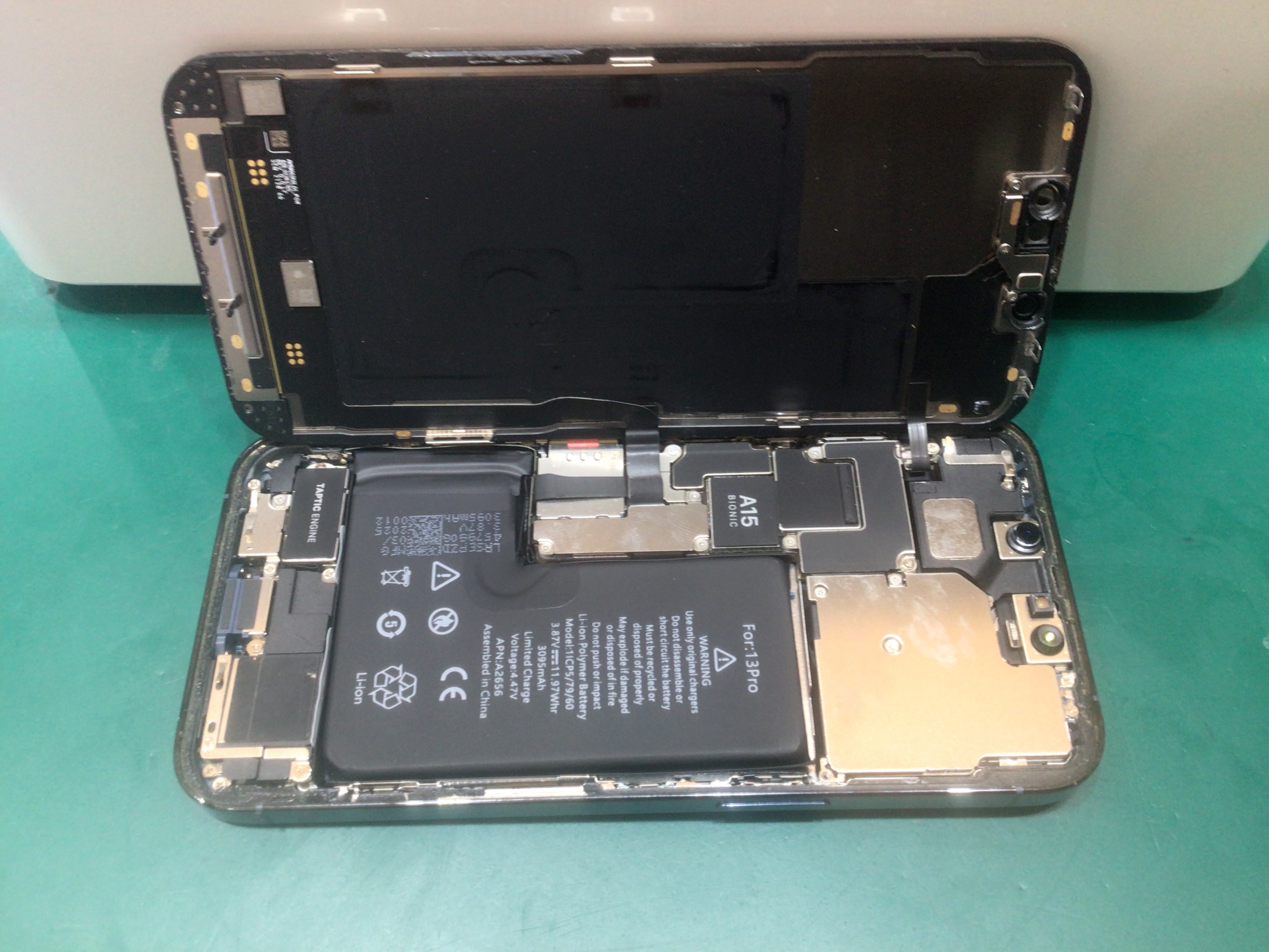 【イーアス高尾】iPhone13Proのバッテリー交換（データそのまま！）｜電池がすぐ減る症状を最短60分で改善